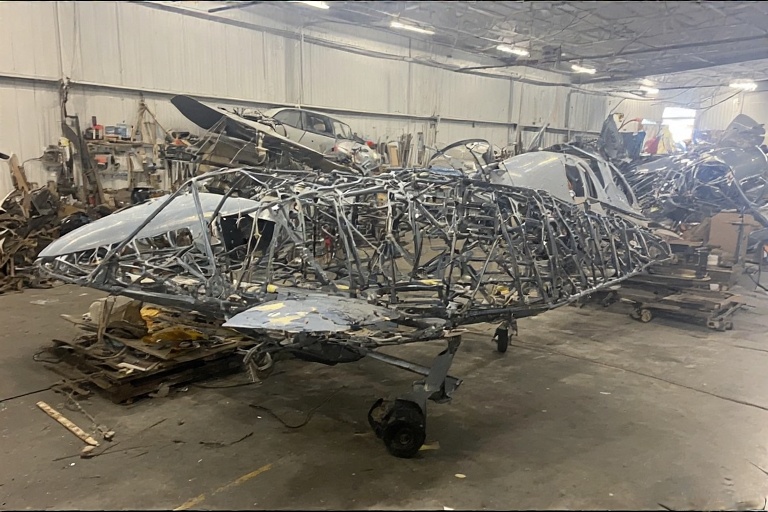Exploring the 1990 Zenith 701 Aircraft Partially Assembled